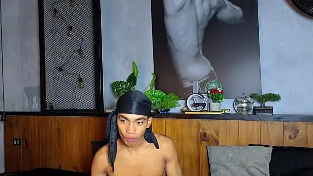 Snapshot of AlanCutee chatting on May 6, 2026, 12:10 pm AlanCutee online show from May 6, 2026, 12:10 pm