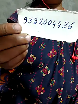 Cute-Swewty online show from September 25, 2025, 2:10 pm