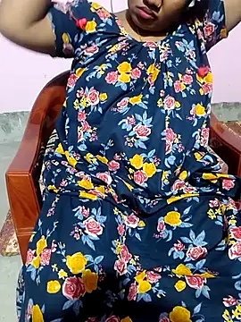 Cute-Swewty online show from October 17, 2025, 1:25 pm