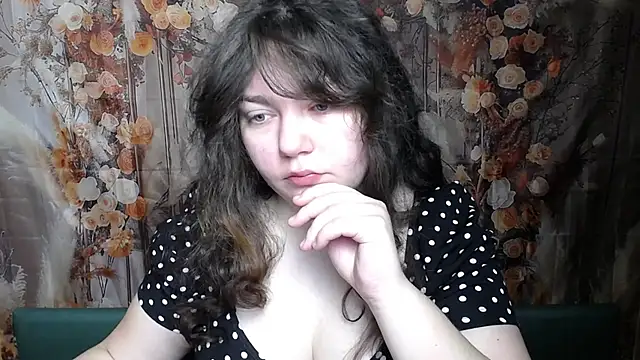 NeonilaLisova online show from February 5, 2026, 6:07 am