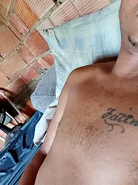 Snapshot of Rafael-01 chatting on October 31, 2025, 12:39 pm Rafael-01 online show from October 31, 2025, 12:39 pm