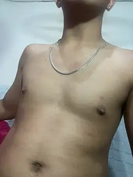 Snapshot of Hunky_paul chatting on July 16, 2026, 2:01 pm Hunky paul online show from July 16, 2026, 2:01 pm
