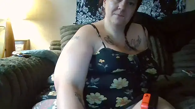 Snapshot of ThickkkMama420 chatting on May 17, 2026, 5:53 pm ThickkkMama420 online show from May 17, 2026, 5:53 pm