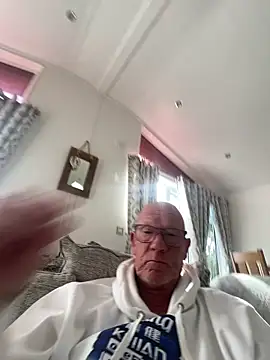 philefc online show from September 21, 2025, 3:02 pm