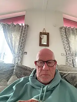 philefc online show from October 17, 2025, 12:08 pm