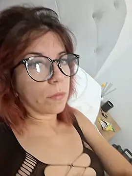 Snapshot of Anayssa_ chatting on September 18, 2025, 8:00 pm Anayssa online show from September 18, 2025, 8:00 pm