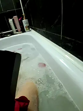 Snapshot of Anayssa_ chatting on February 14, 2026, 6:15 pm Anayssa online show from February 14, 2026, 6:15 pm