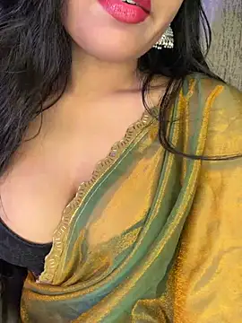 KARISHMA-STRIP online show from March 13, 2026, 7:42 pm