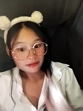 saronla 03 online show from September 9, 2025, 3:22 pm