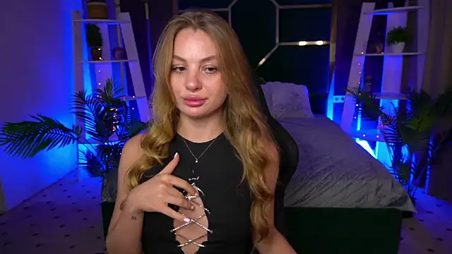 Snapshot of AngyyEyess chatting on November 22, 2025, 1:15 am AngyyEyess online show from November 22, 2025, 1:15 am