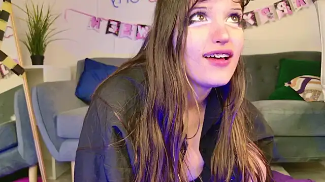 Snapshot of kamila_blush chatting on October 25, 2025, 11:40 am kamila blush online show from October 25, 2025, 11:40 am