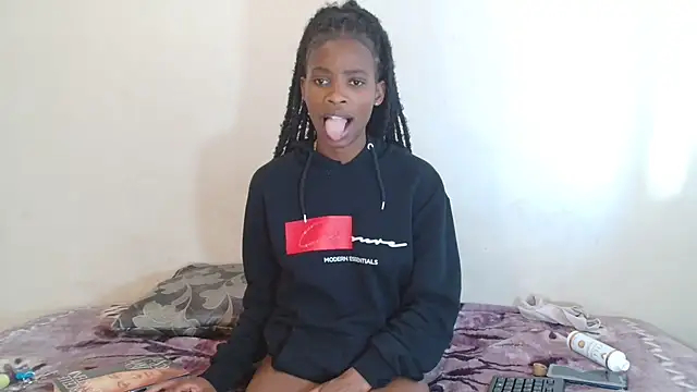 DarkChocox01 online show from September 18, 2025, 1:02 pm