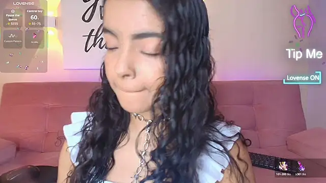 Snapshot of SunnyGilmoree chatting on November 7, 2025, 7:58 pm SunnyGilmoree online show from November 7, 2025, 7:58 pm