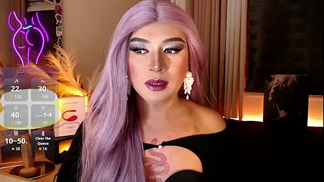 Snapshot of mslilly_croft chatting on May 10, 2026, 5:29 pm mslilly croft online show from May 10, 2026, 5:29 pm