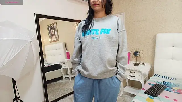 Miladiosa online show from January 19, 2026, 11:47 am