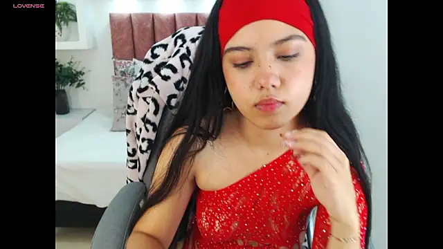 lucyrosse8 online show from January 10, 2026, 3:19 am