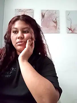 CloeStron online show from November 5, 2025, 3:45 pm