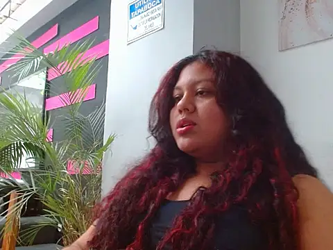 CloeStron online show from December 22, 2025, 9:45 pm