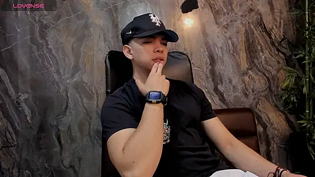 Eryonbradley online show from February 10, 2026, 11:25 am