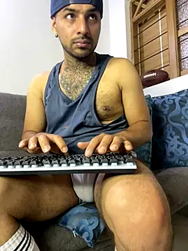 tomas smith1 online show from October 28, 2025, 11:40 pm