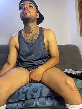 Snapshot of tomas_smith1 chatting on April 12, 2026, 11:21 pm tomas smith1 online show from April 12, 2026, 11:21 pm