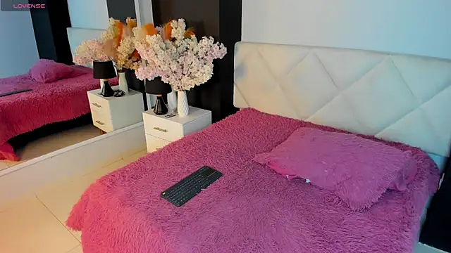 veronica hill  online show from January 6, 2026, 3:10 am