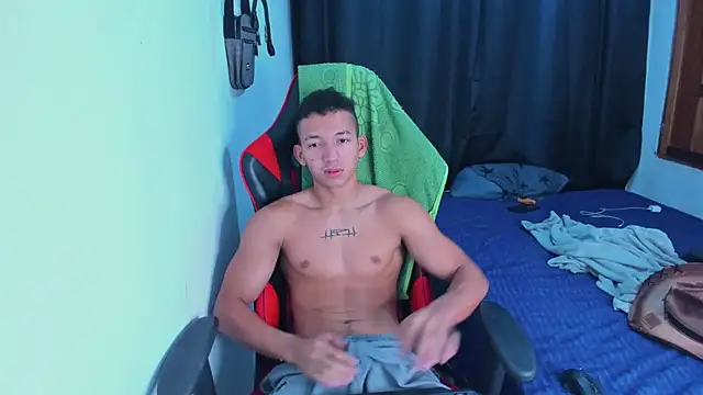 Snapshot of JuanchiT66 chatting on June 17, 2026, 4:30 pm JuanchiT66 online show from June 17, 2026, 4:30 pm