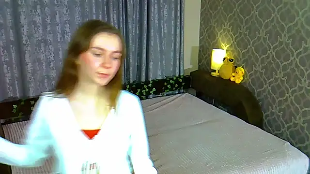 Snapshot of Little_L1ss chatting on October 21, 2025, 1:56 pm Little L1ss online show from October 21, 2025, 1:56 pm