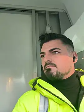 Snapshot of imooLoov chatting on January 7, 2026, 2:30 pm imooLoov online show from January 7, 2026, 2:30 pm