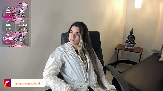 MiaVillalobos online show from October 7, 2025, 12:02 pm