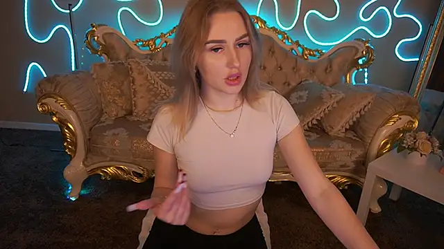 GabriellaJass online show from October 7, 2025, 4:37 pm