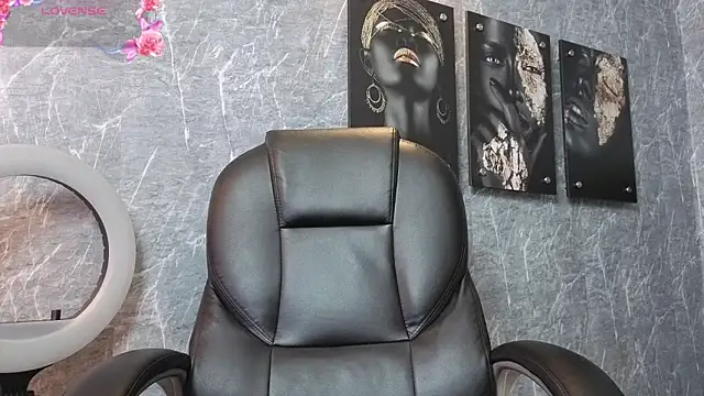 sophiasweet  1 online show from October 2, 2025, 3:46 am