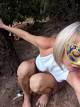 HotWife VR online show from July 25, 2026, 5:10 pm