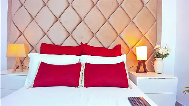 AngelinaDuvall online show from December 15, 2025, 10:30 am