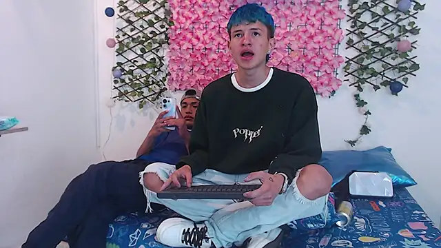 iam lukas   online show from September 11, 2025, 4:45 am