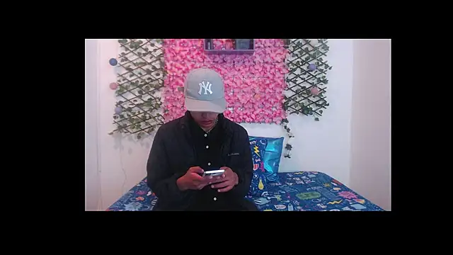 iam lukas   online show from September 18, 2025, 11:45 am