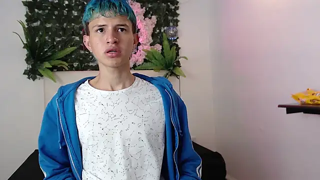 iam lukas   online show from October 3, 2025, 2:41 am