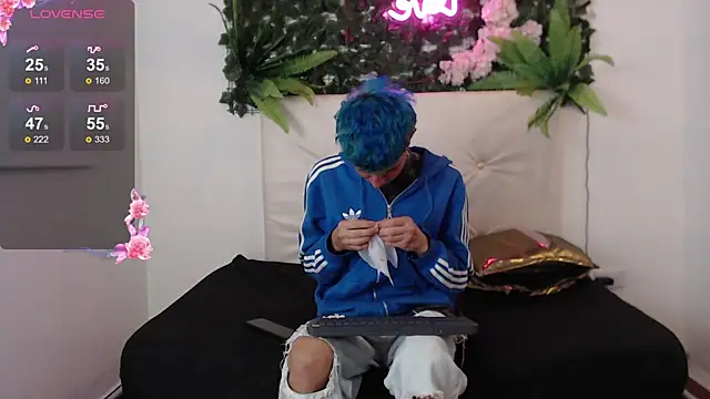 iam lukas   online show from October 6, 2025, 3:15 am