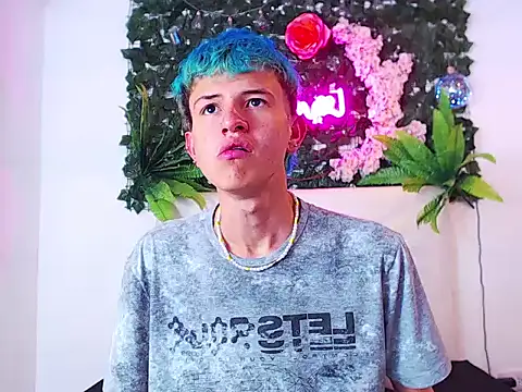 iam lukas   online show from October 12, 2025, 4:11 am