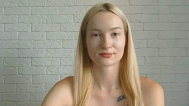 Snapshot of Alice_Sweet_01 chatting on June 26, 2026, 11:03 am Alice Sweet 01 online show from June 26, 2026, 11:03 am