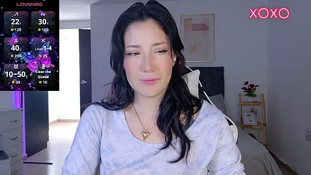 Eliih 01 online show from November 3, 2025, 3:46 pm