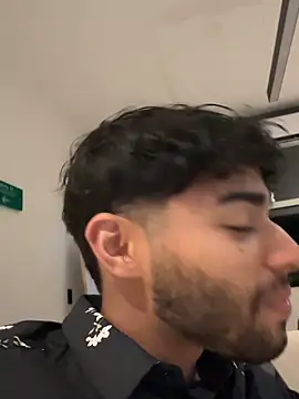 RaphaelDufort online show from December 2, 2025, 11:34 pm