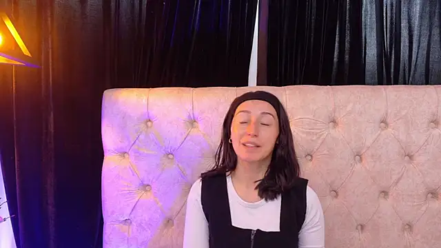 Ginevra esposito online show from July 8, 2026, 7:07 pm