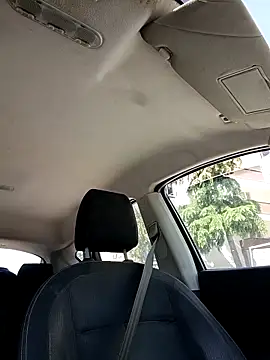 alex10alexx online show from April 18, 2026, 12:09 pm