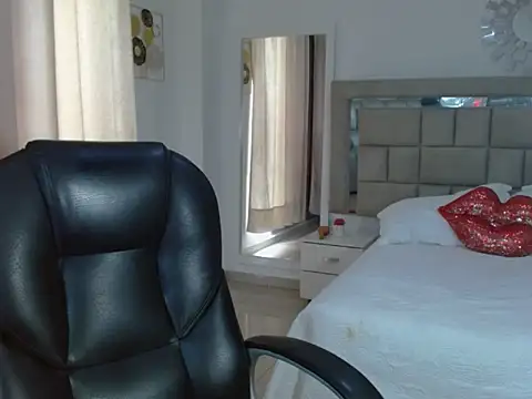 lilithfox05 online show from October 27, 2025, 6:56 pm