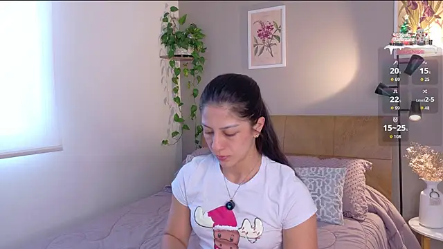 sarah rayy online show from December 15, 2025, 9:08 pm