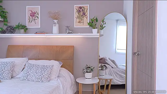 sarah rayy online show from March 30, 2026, 8:43 pm