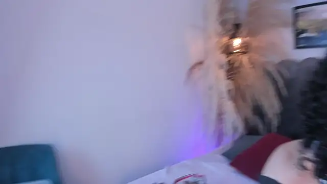 Dark nina  online show from December 1, 2025, 3:22 am