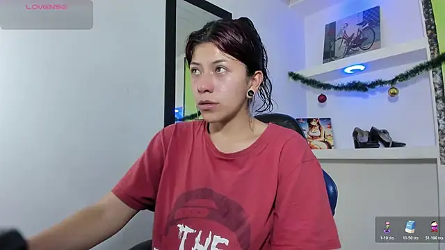 Raven Rouge  online show from January 6, 2026, 3:32 am