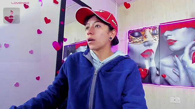 Raven Rouge  online show from March 18, 2026, 8:34 pm